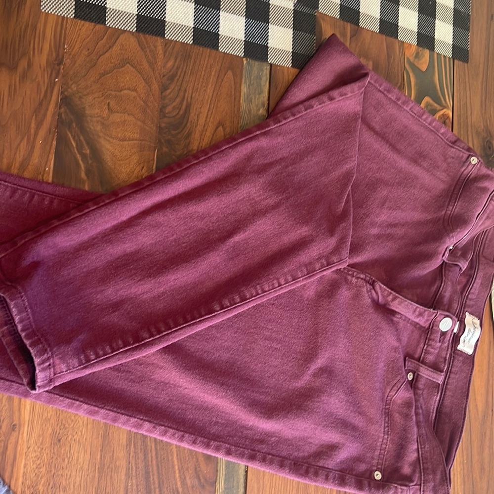 Lakeview denim skinny jeans. Maroon color